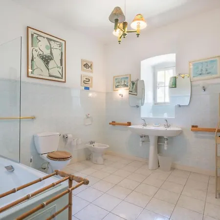 Chateau Sleeps 12 Pool Wifi * Pouzauges