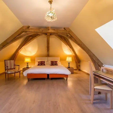 Chateau Sleeps 12 Pool Wifi Feriehus