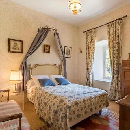 Chateau Sleeps 12 Pool Wifi Feriehus Pouzauges