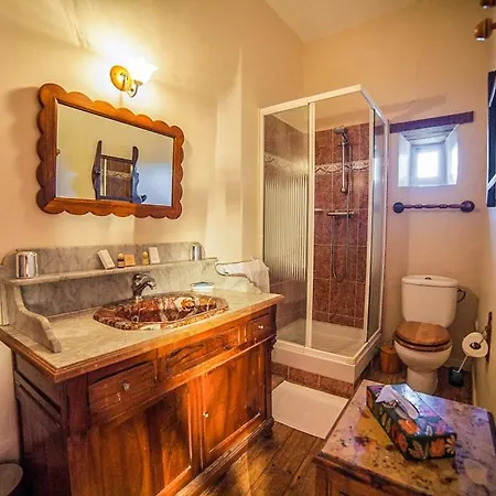 Chateau Sleeps 12 Pool Wifi Feriehus Pouzauges